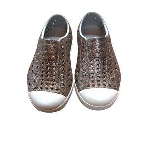Native Glitter Gold Shoes Size 7 (fit like a 6)